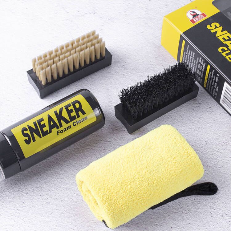 Detergente per scarpe in schiu - On Sneaker Care recensione e prezzo