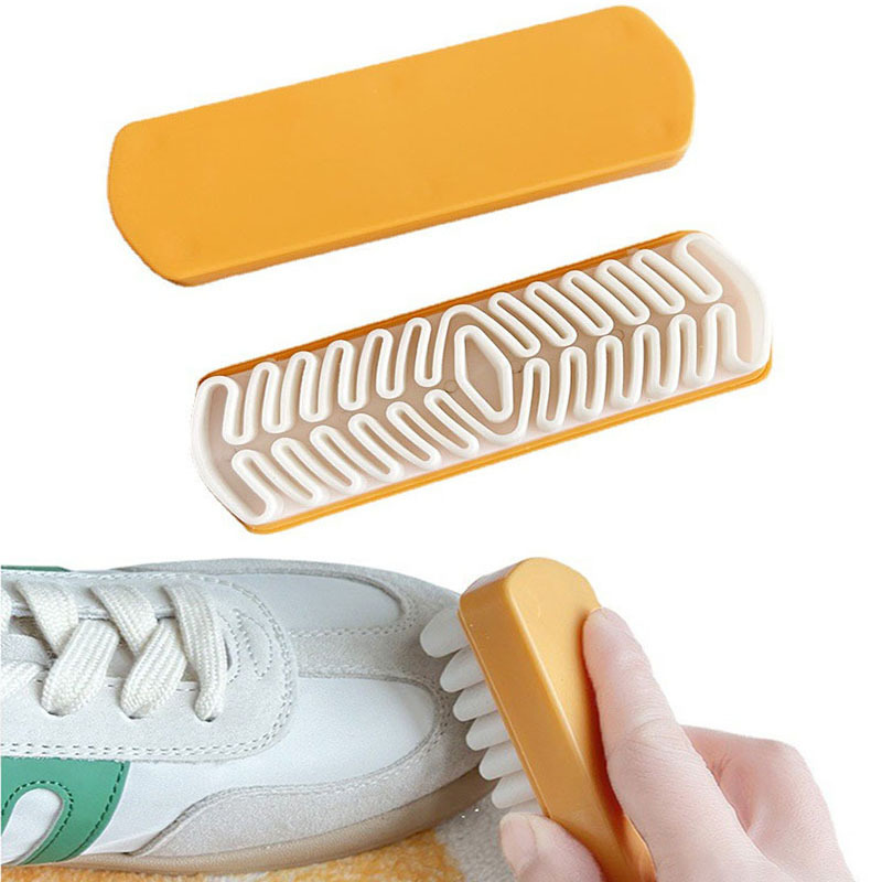 Spazzola in pelle per stivali  - Sneaker Care Spray recensione e prezzo